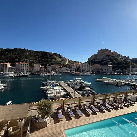 Climatise Vue Panoramique Sur Port Bonifacio (Corsica)
